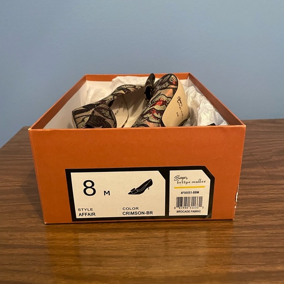 NWT Bettye by Bettye Muller Affair Crimson Brown Fabric Heels - Picture 8 of 8